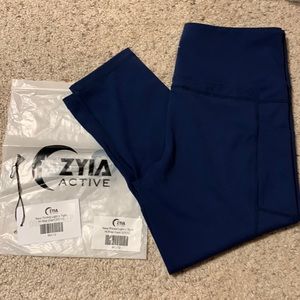 Zyia leggings